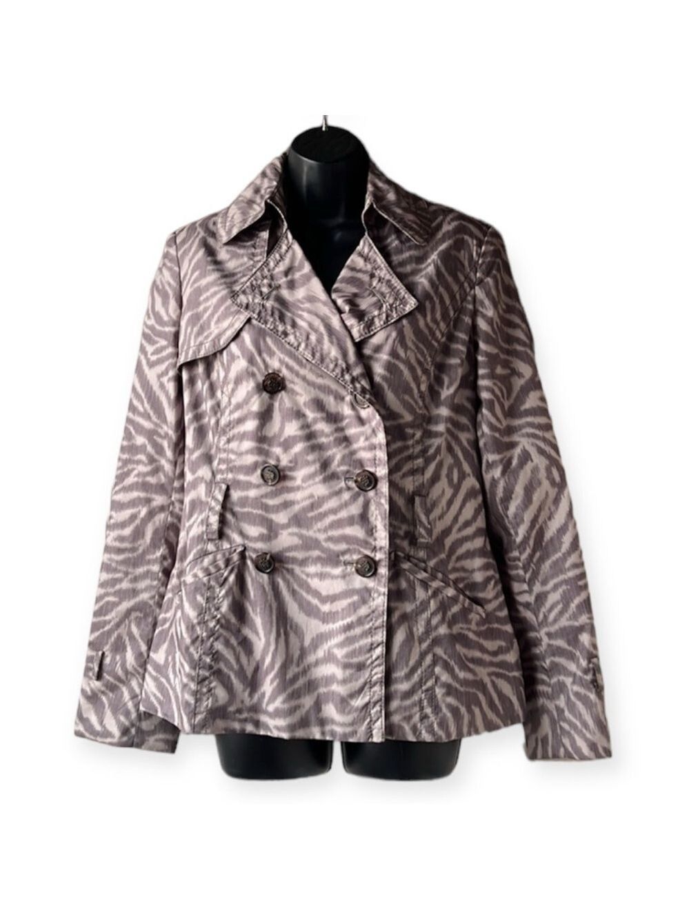Jessica SIMPSON Tan and Grey Animal Print Cropped Rain Jacket Medium